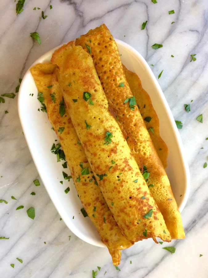 These savory gluten free crepes with turmeric are perfect for a healthy and delicious brunch. | flavorpalooza.com