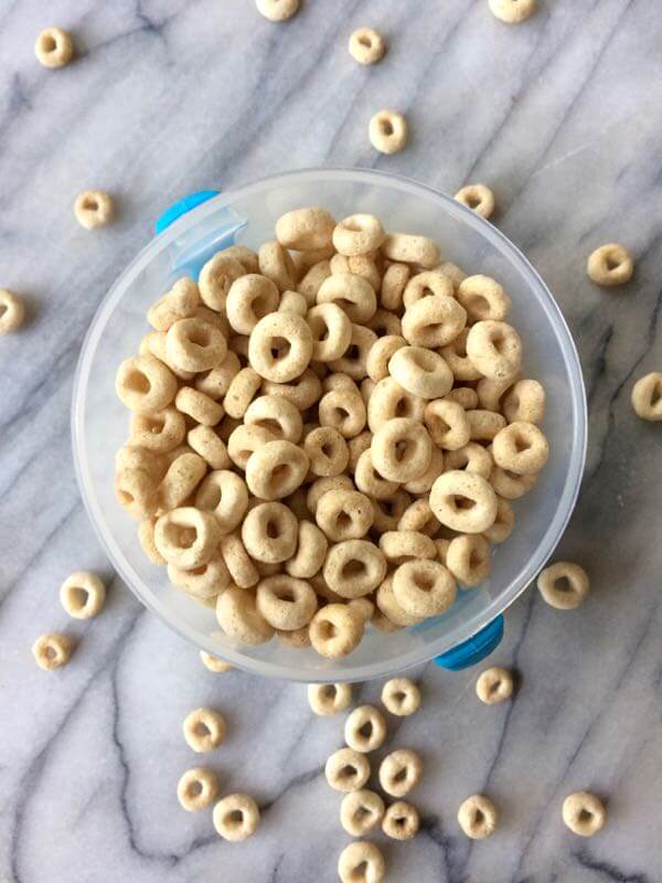 Trader Joe's Joe's O's are delicious, kid friendly and peanut free! They're an excellent breakfast or snack option at home or on the go. #peanutfreesnacks #vegan #allergyfriendly | flavorpalooza.com